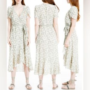 ✨NWT✨ MAXSTUDIO Tulip Wrap Dress